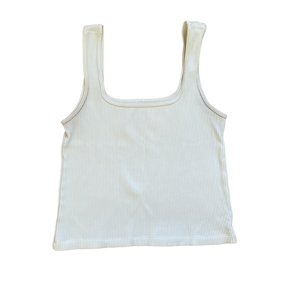 ⭐️ Basic white crop top cami from Dynamite